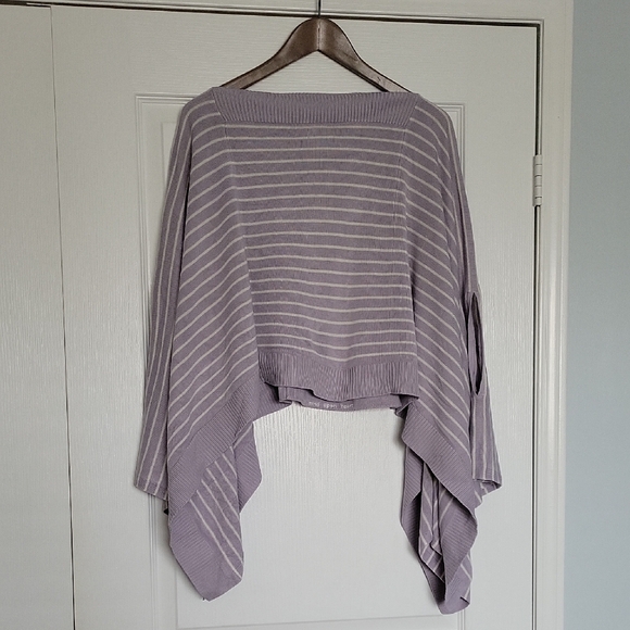 lululemon athletica Sweaters - Lululemon Athletica Mauve and White Striped Poncho Shrug Cape Shawl